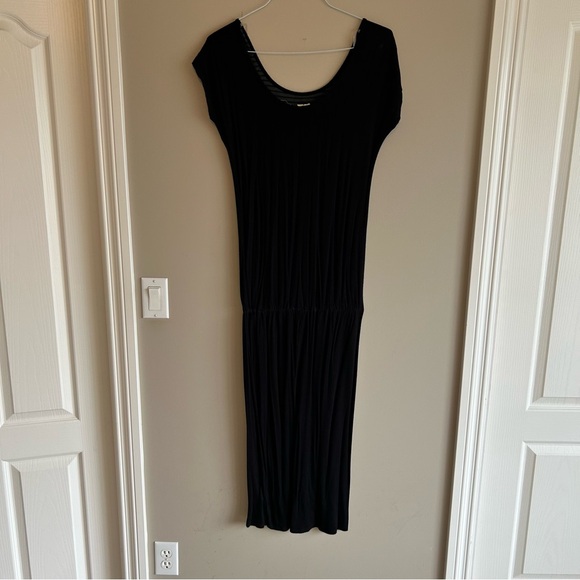 Long Dress with nice grey stripped detail - Made in USA from Love Blossom - Picture 5 of 11